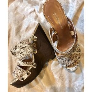 ❣️NEW❣️ BCBGeneration Wedges